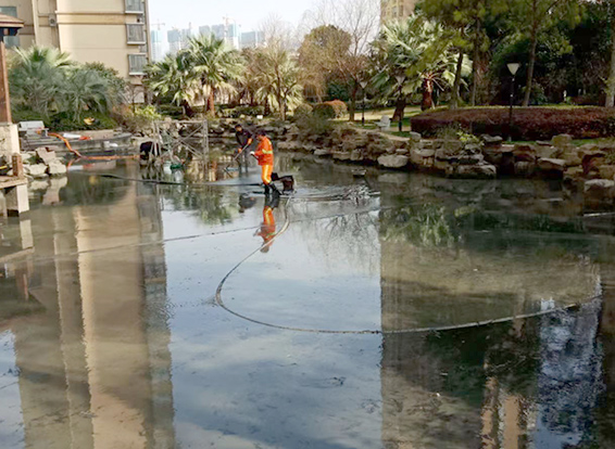 高平景观池淤泥清理